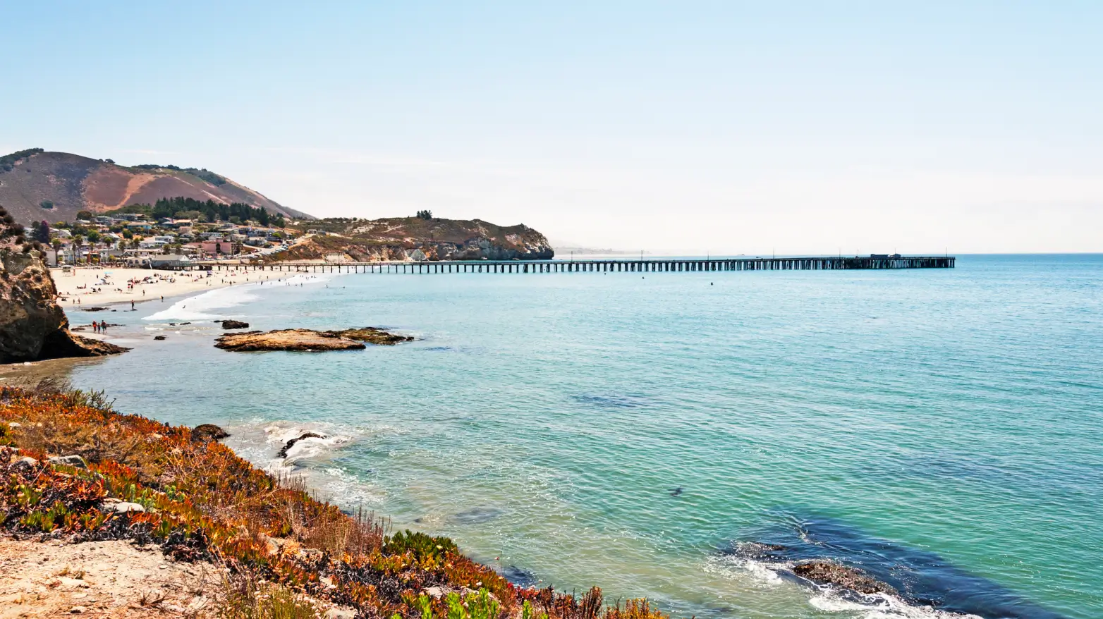 Photo of the city of Avila Beach