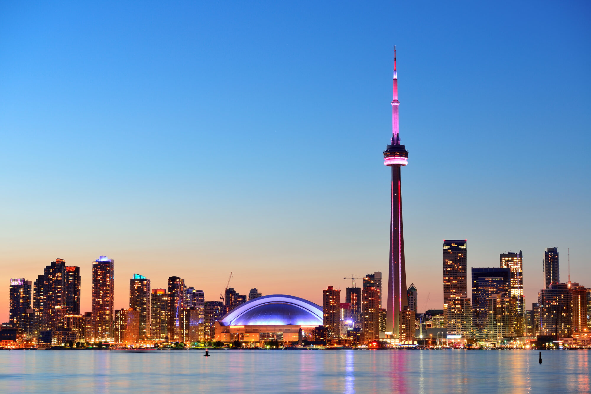 A Personal Finance Guide for US Expats Living in Canada featured image